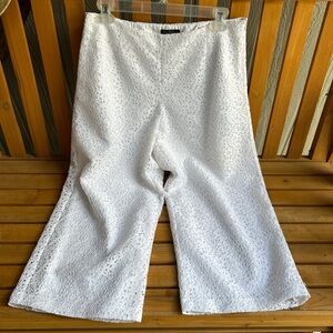 Elegant White Lace Women's Gaucho Pants